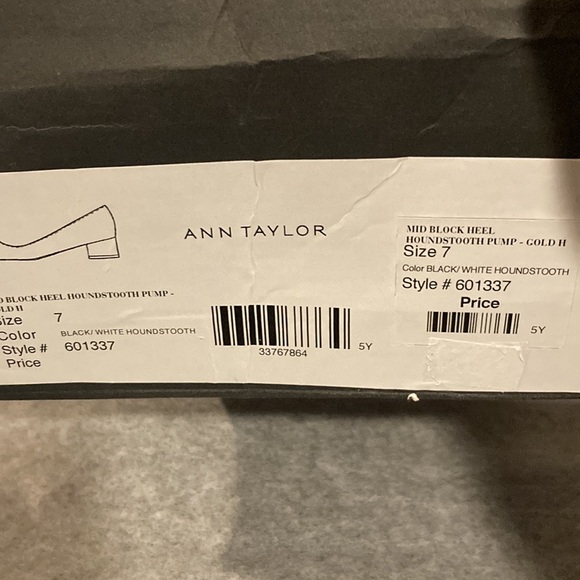 Beautiful  Mid Block Heels 👠 Flats, size -7, Color Black/White Houndstooth - Picture 2 of 10